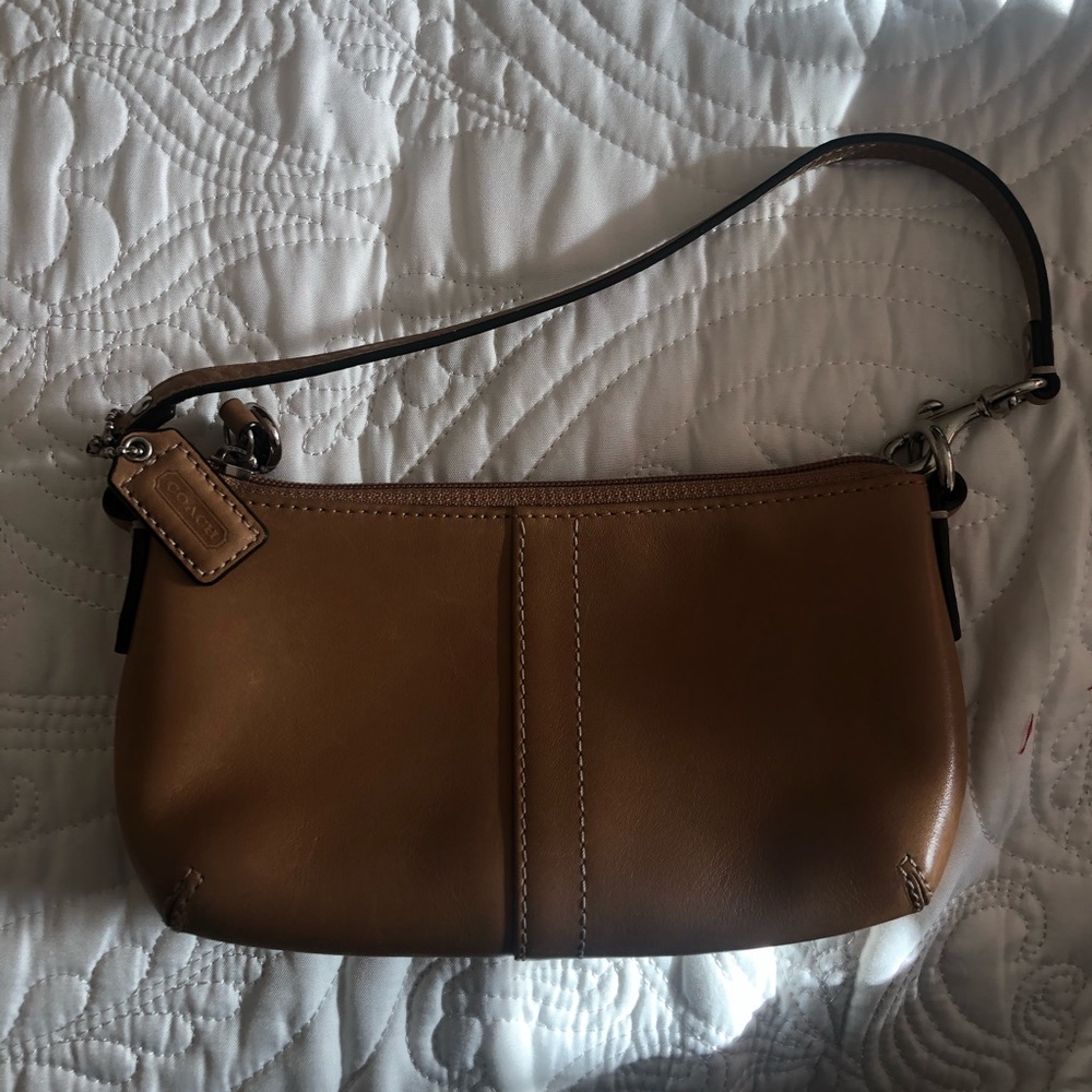 Mini Coach Tan Leather Clutch Wallet Wristlet